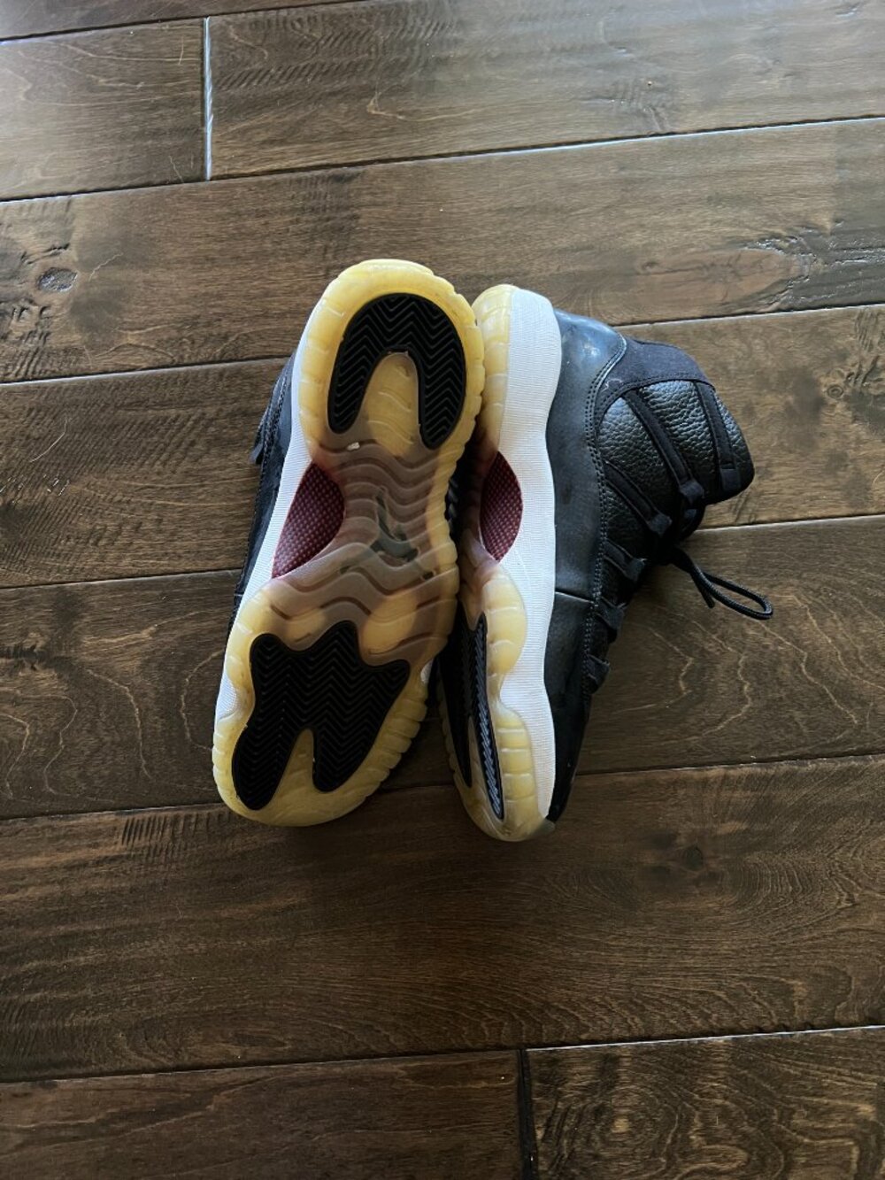 Jordan 11's - Picture 4 of 5